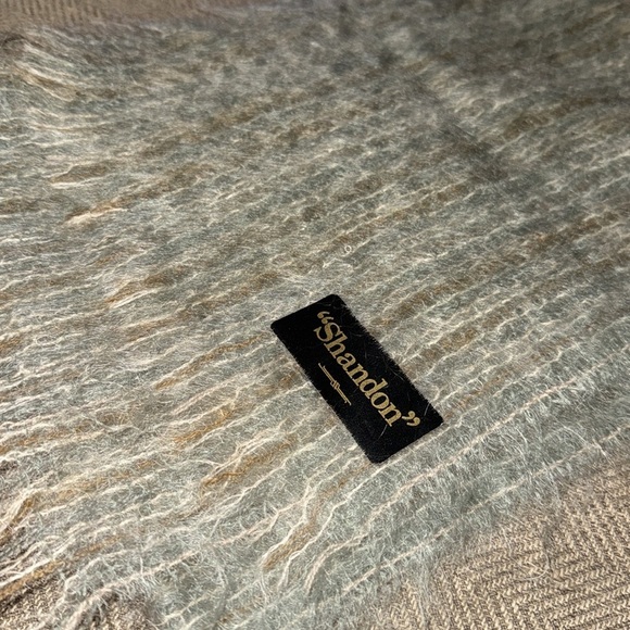 Shandon Mohair Scart - Picture 5 of 5